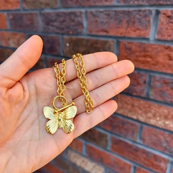 Butterfly 18K Gold Stainless Steel Waterproof Necklace - Picture 9 of 13